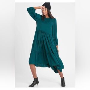 NWT Banana Republic Satin Tiered Midi Dress | Emerald Green | XS